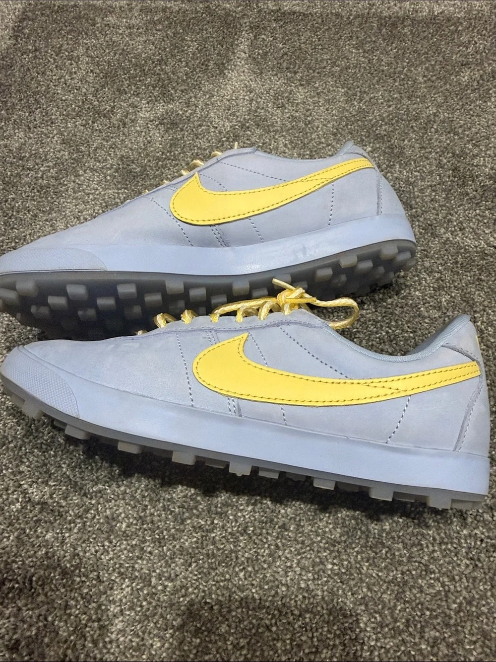 Nike Astrograbber Aluminum Soft Yellow Sneakers Size 5.5